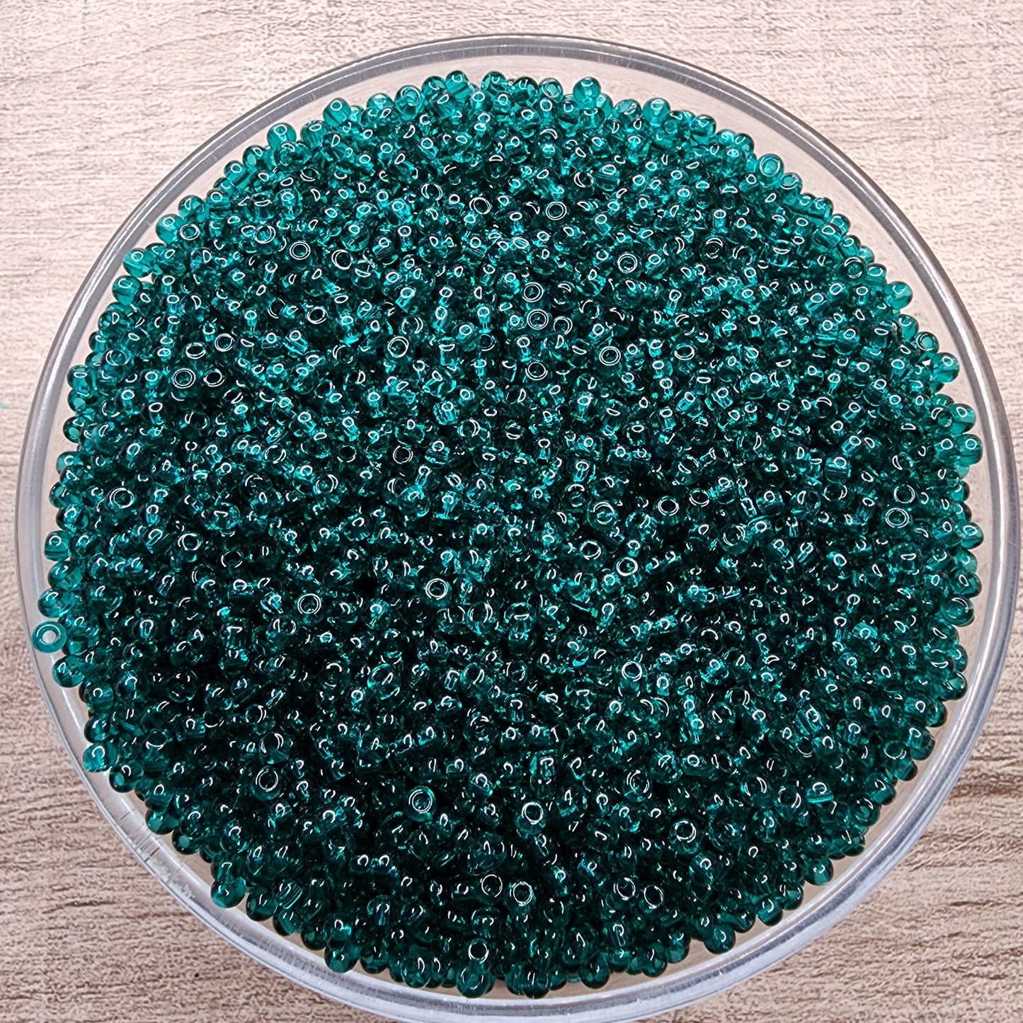 Preciosa Seed Beads - 8/0 Emerald Green