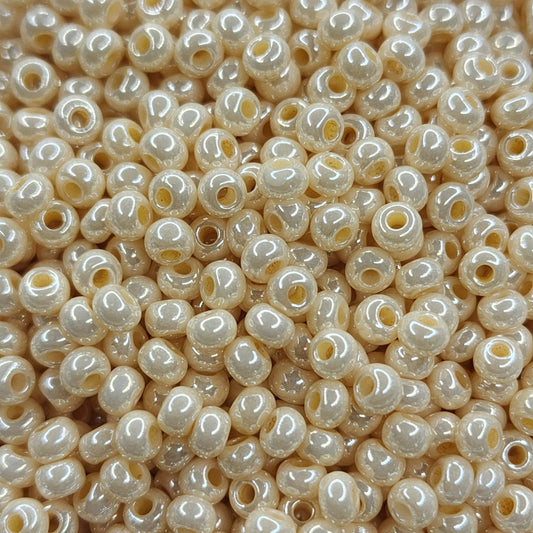 Preciosa Seed Beads - 8/0 Cream Luster